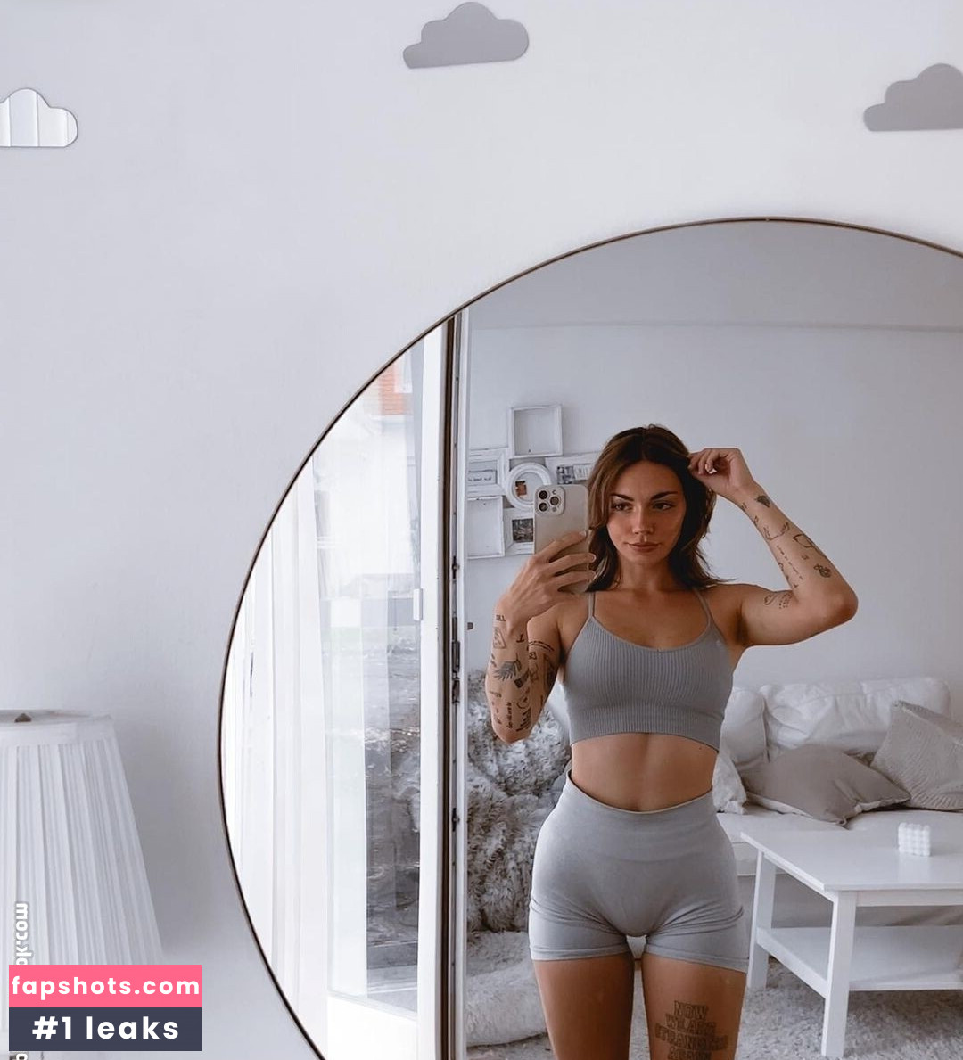 Tina Neumann gallery photo #3