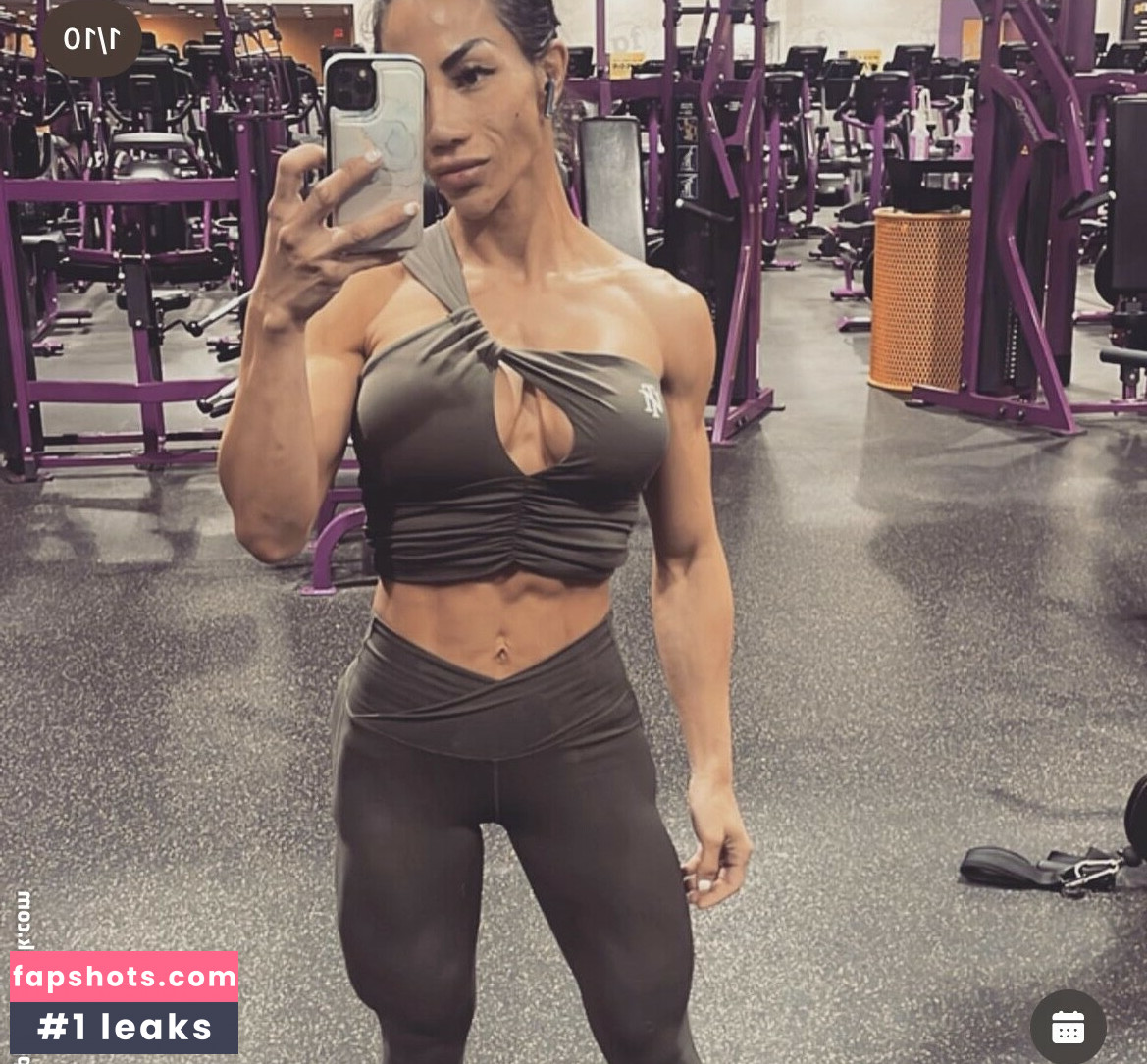 Tina Nguyen gallery photo #7