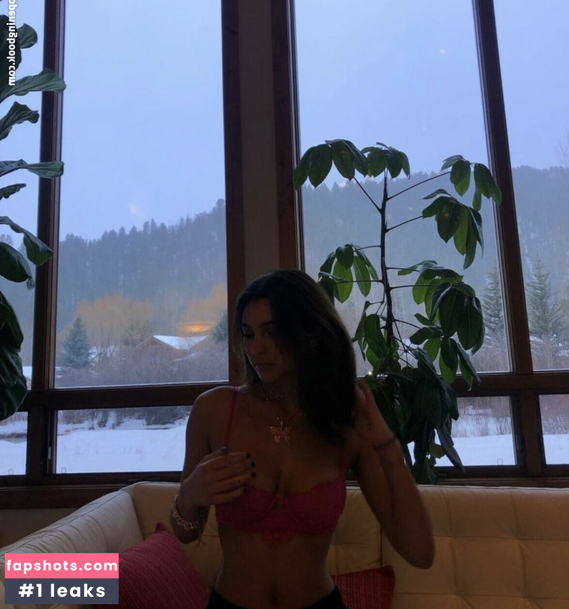 Tina Tonkin gallery photo #44