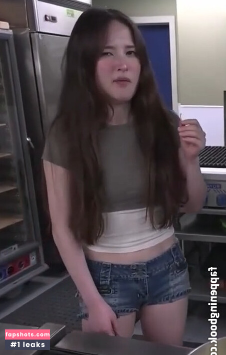 Tinakitten gallery photo #36