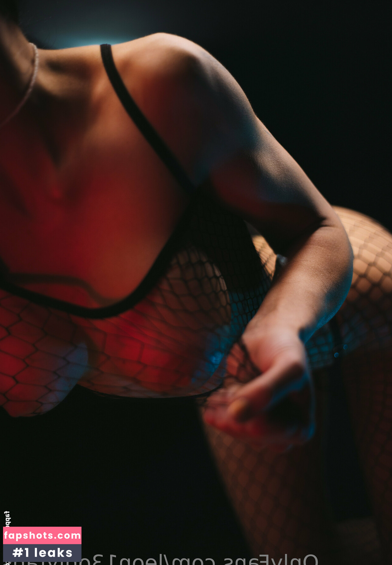 TinaKross gallery photo #33