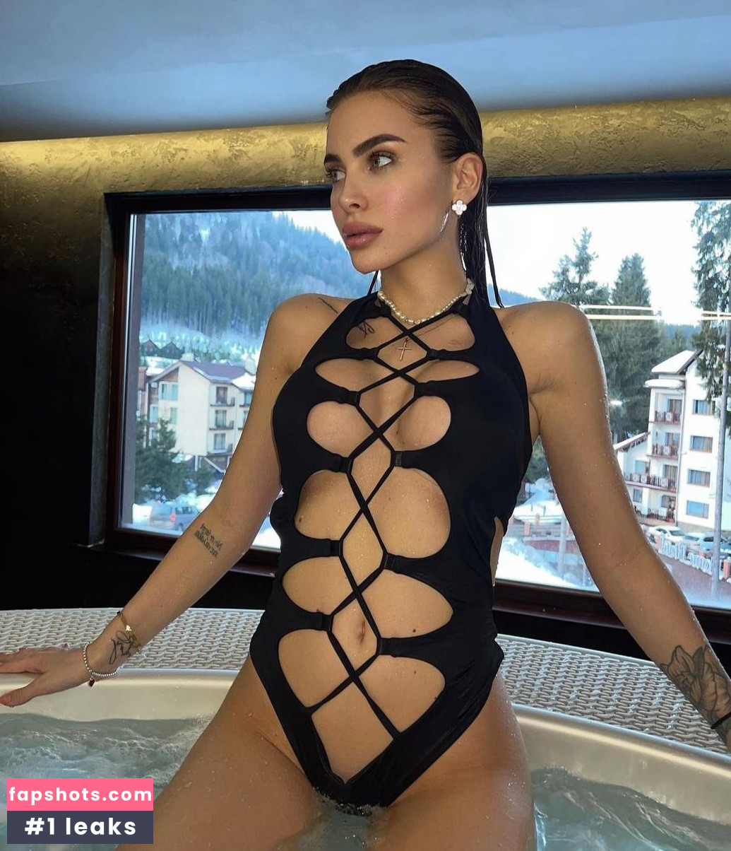 tinamayer gallery photo #27