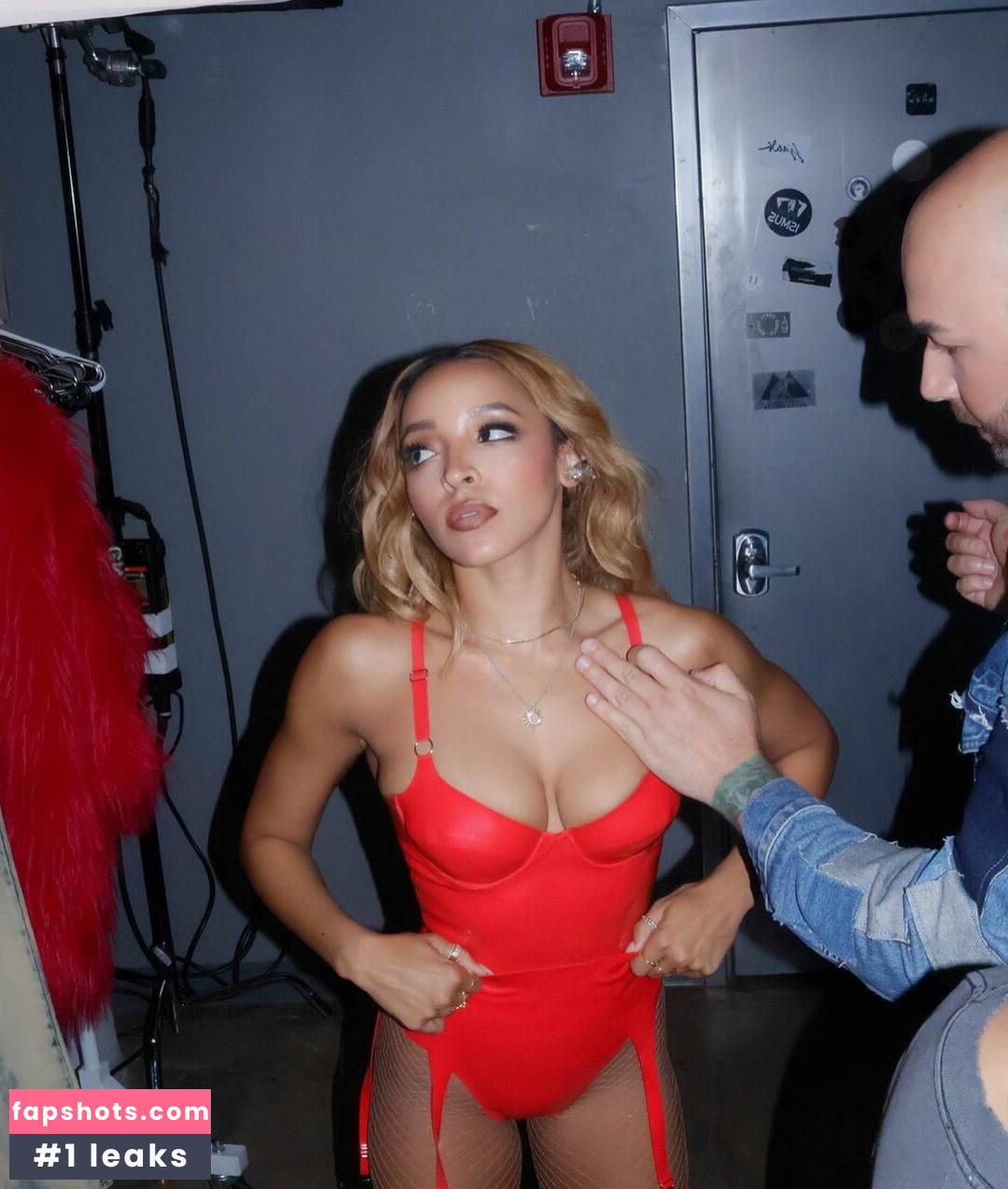 Tinashe gallery photo #146