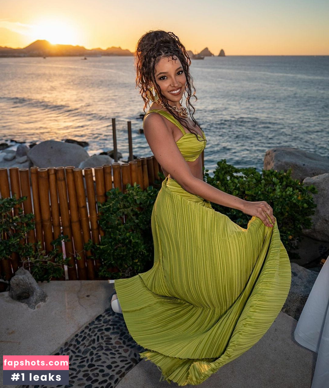 Tinashe gallery photo #154