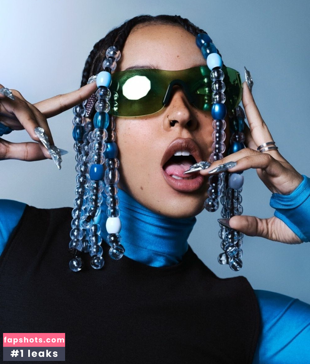 Tinashe gallery photo #159