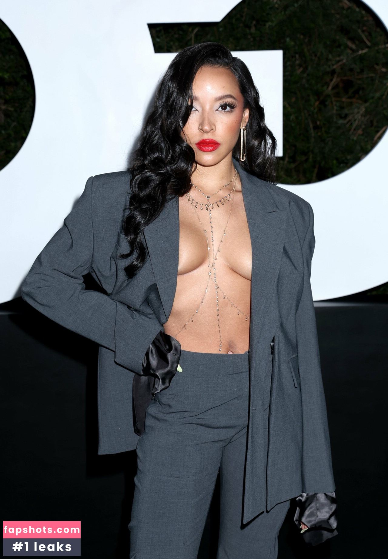 Tinashe gallery photo #168