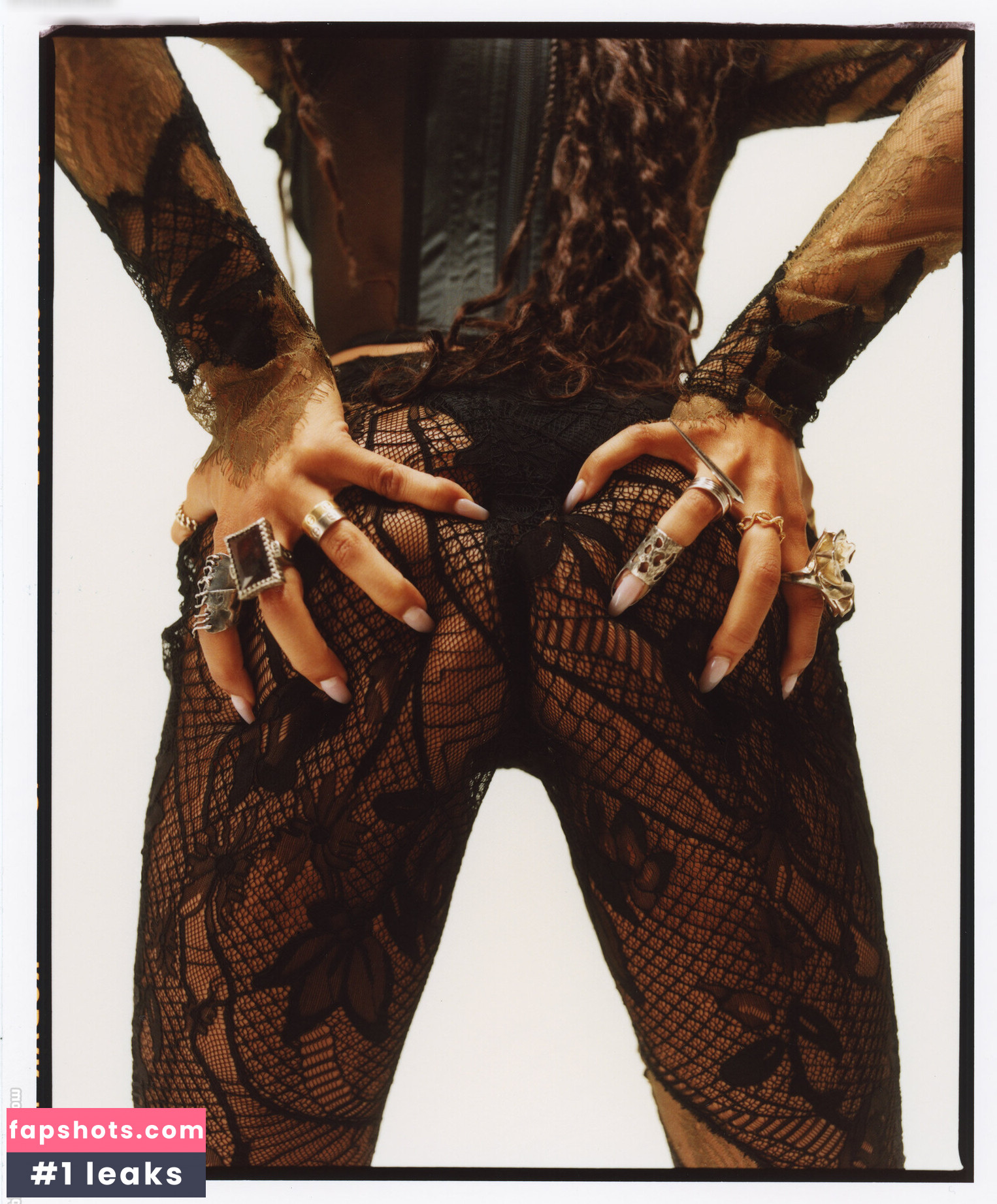 Tinashe gallery photo #28