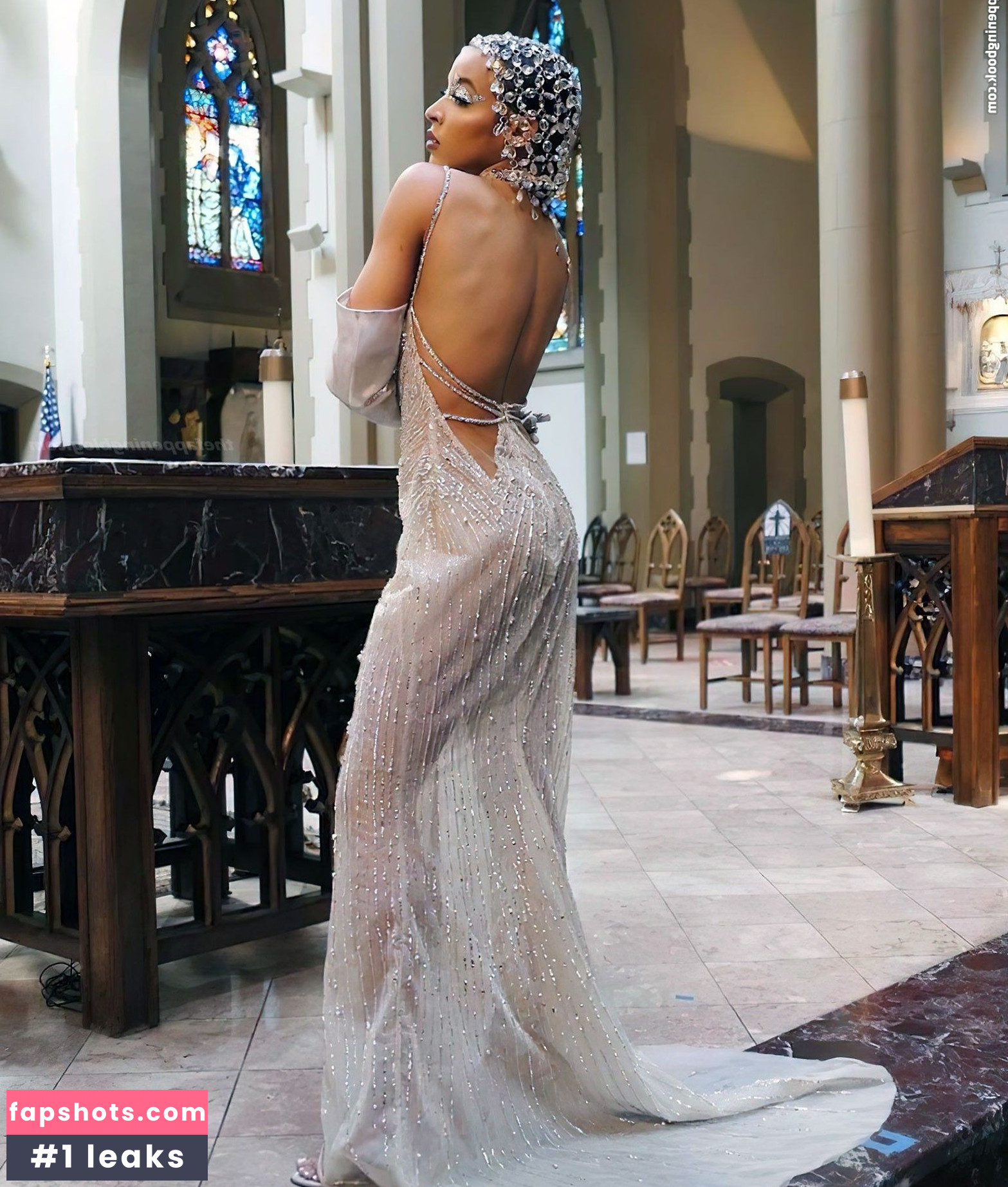 Tinashe gallery photo #308