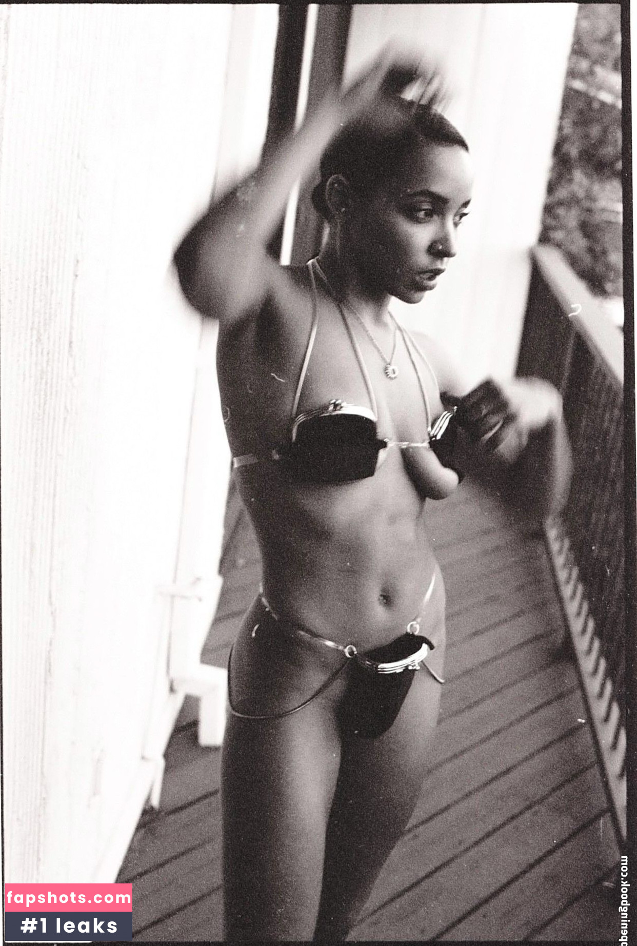 Tinashe gallery photo #340