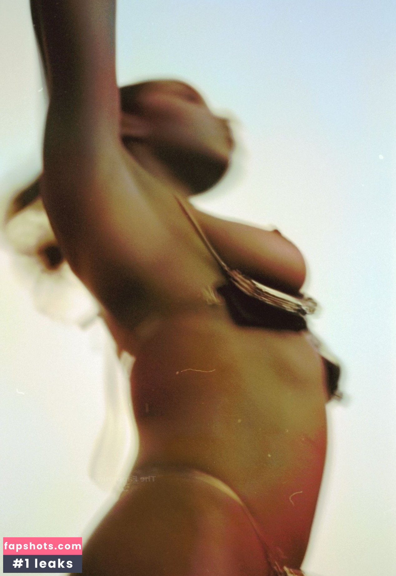 Tinashe gallery photo #360