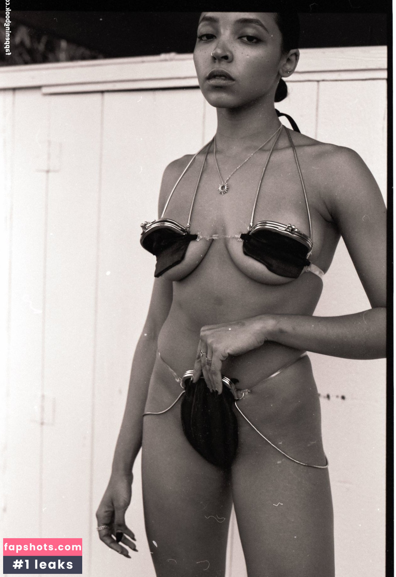 Tinashe gallery photo #364