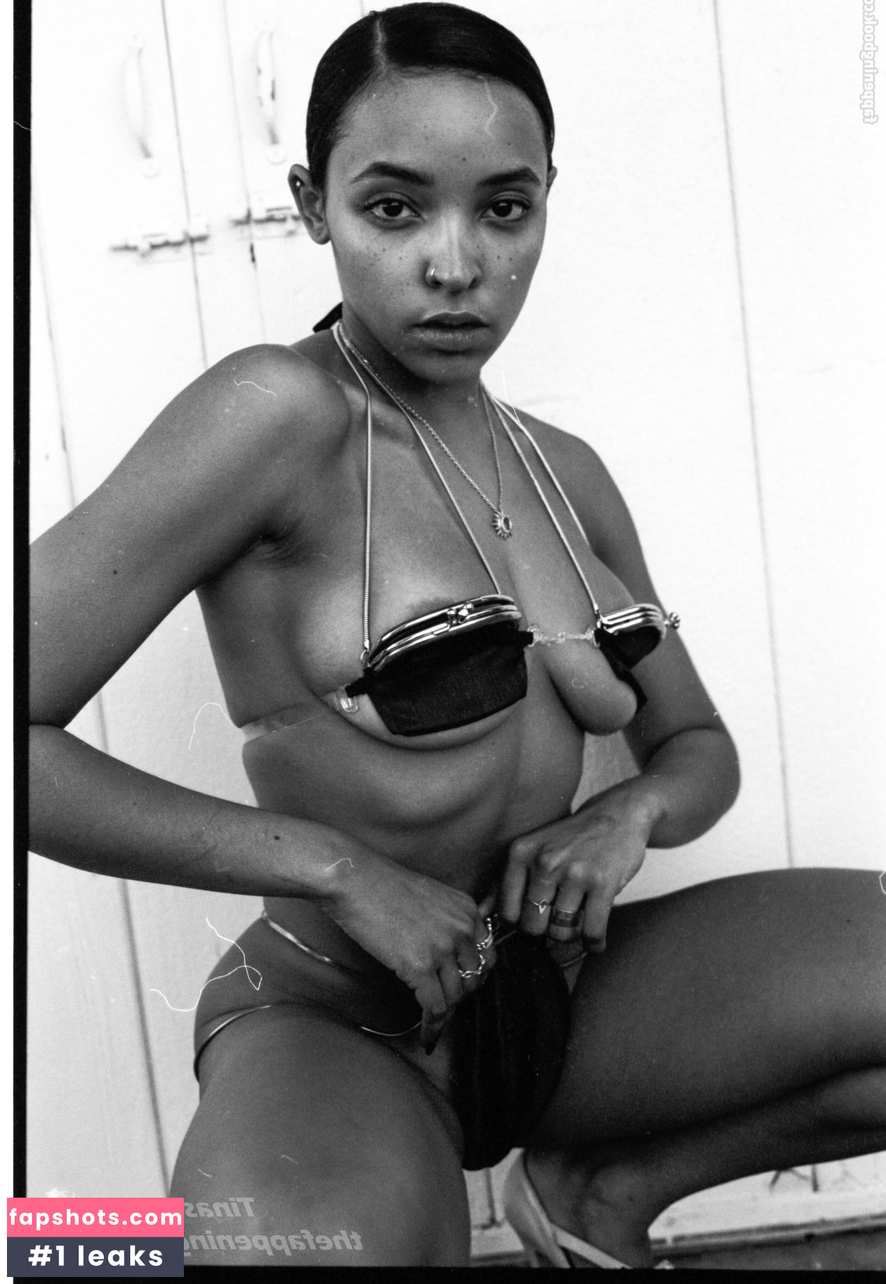 Tinashe gallery photo #365