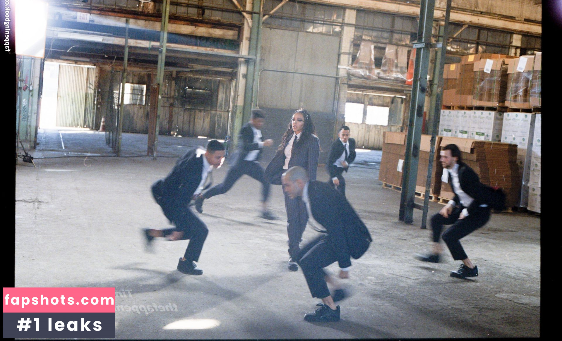 Tinashe gallery photo #372