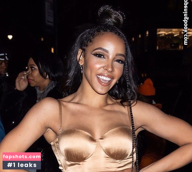 Tinashe gallery photo #384