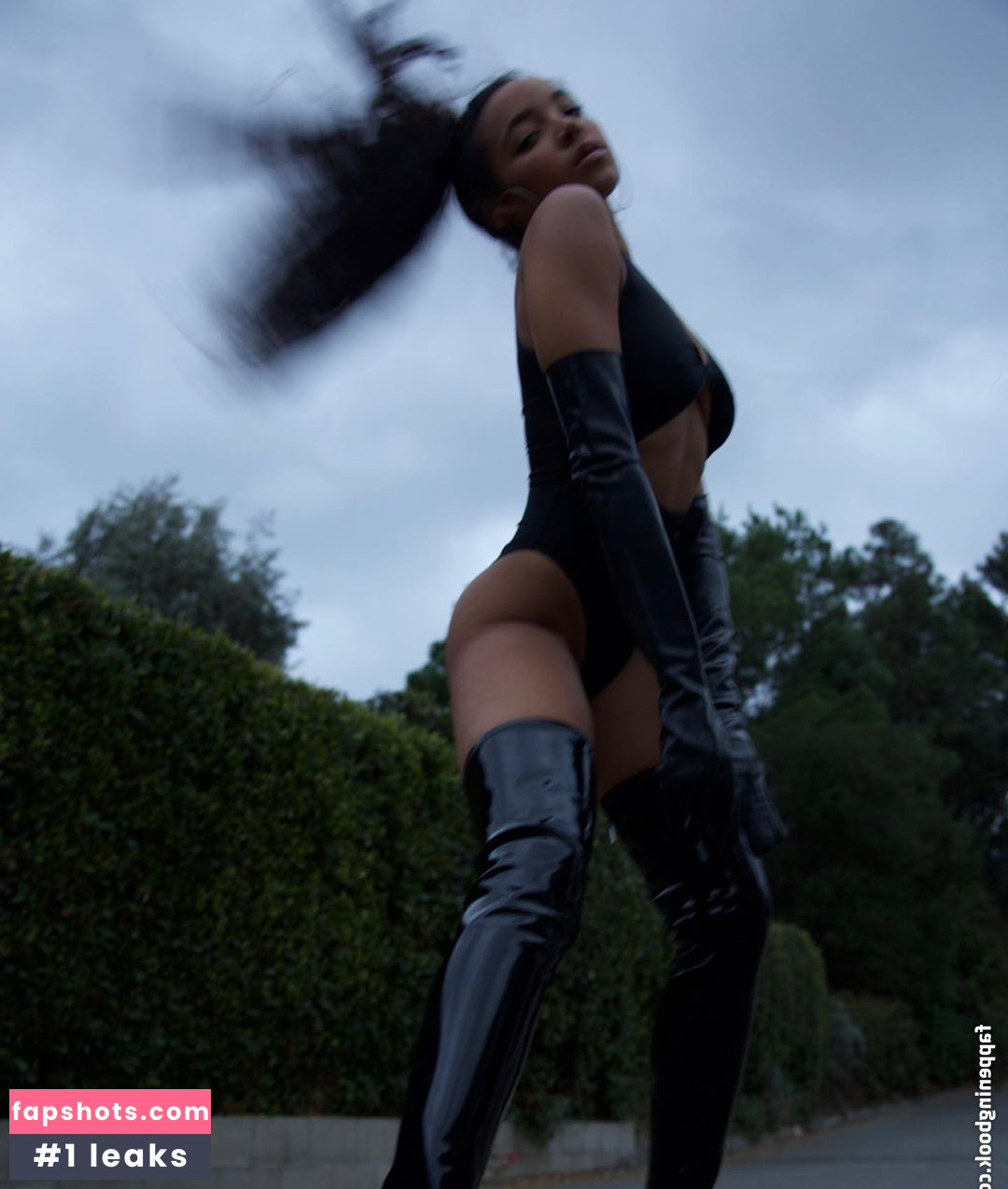 Tinashe gallery photo #389