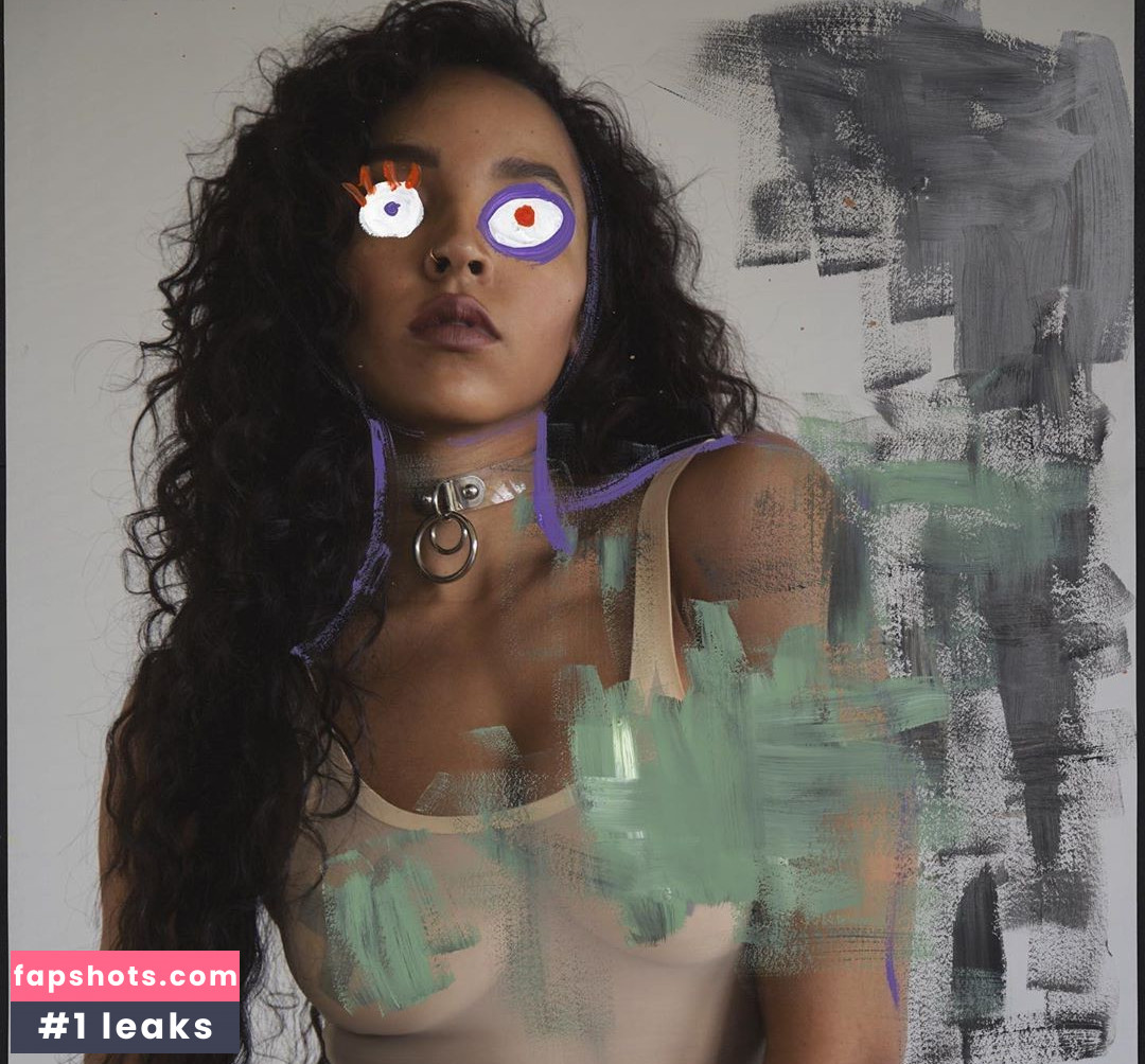 Tinashe gallery photo #404