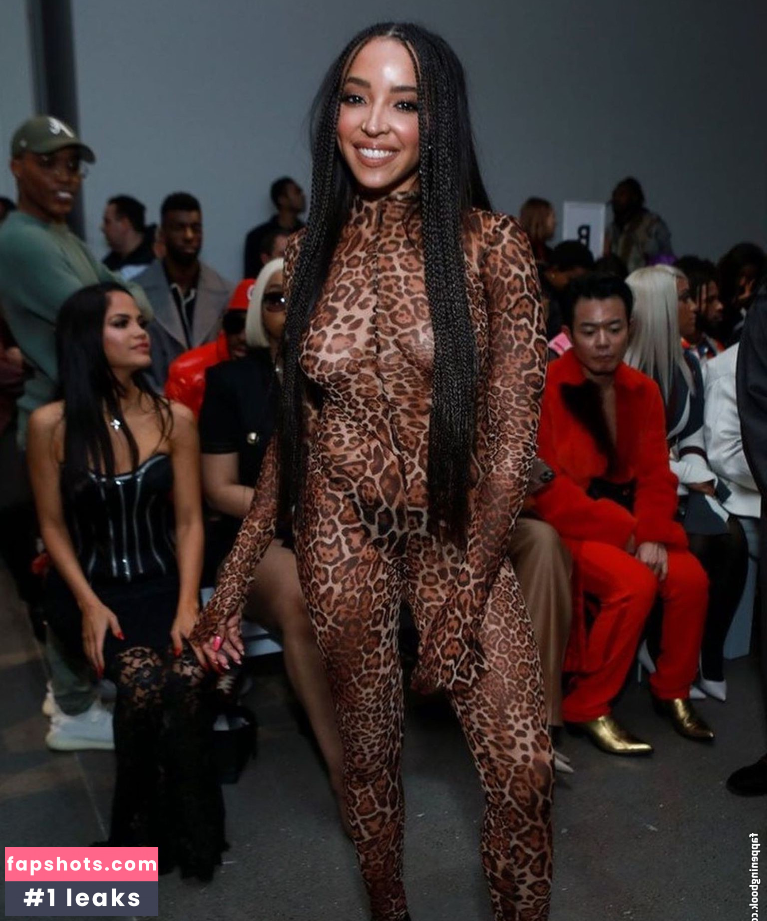 Tinashe gallery photo #410