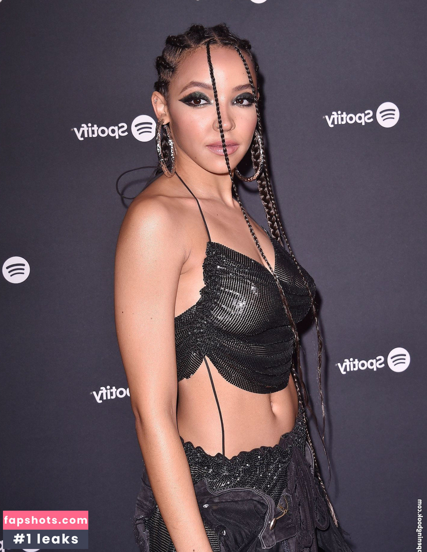 Tinashe gallery photo #420