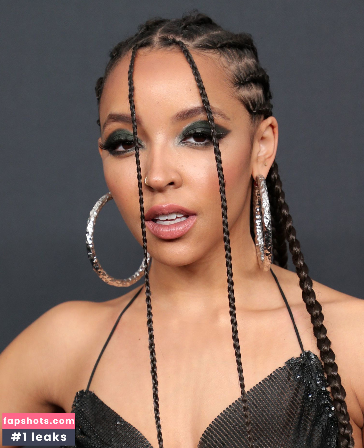 Tinashe gallery photo #426