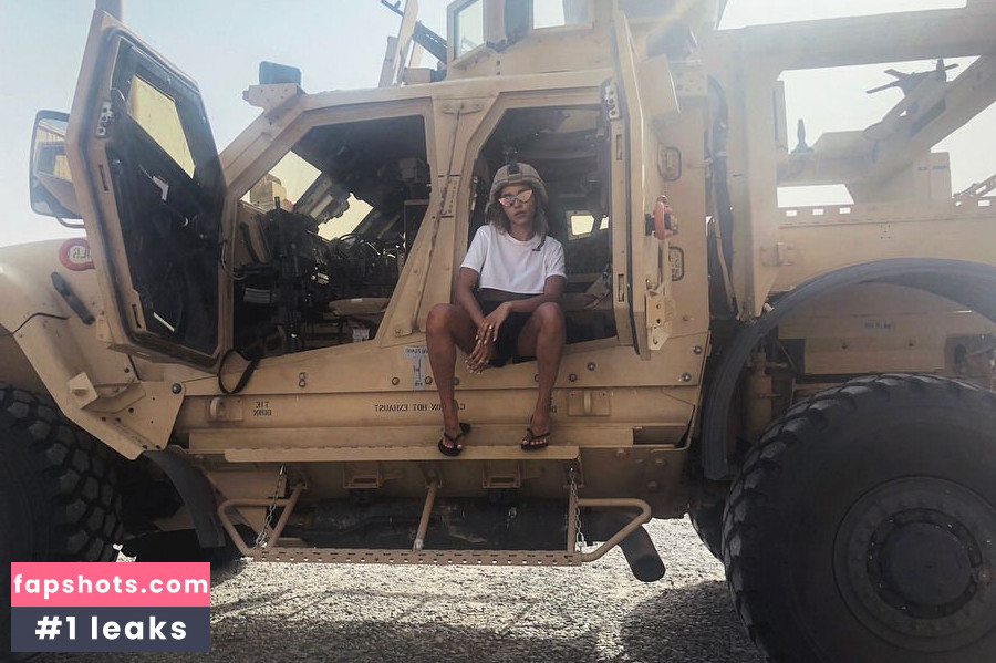 Tinashe gallery photo #490