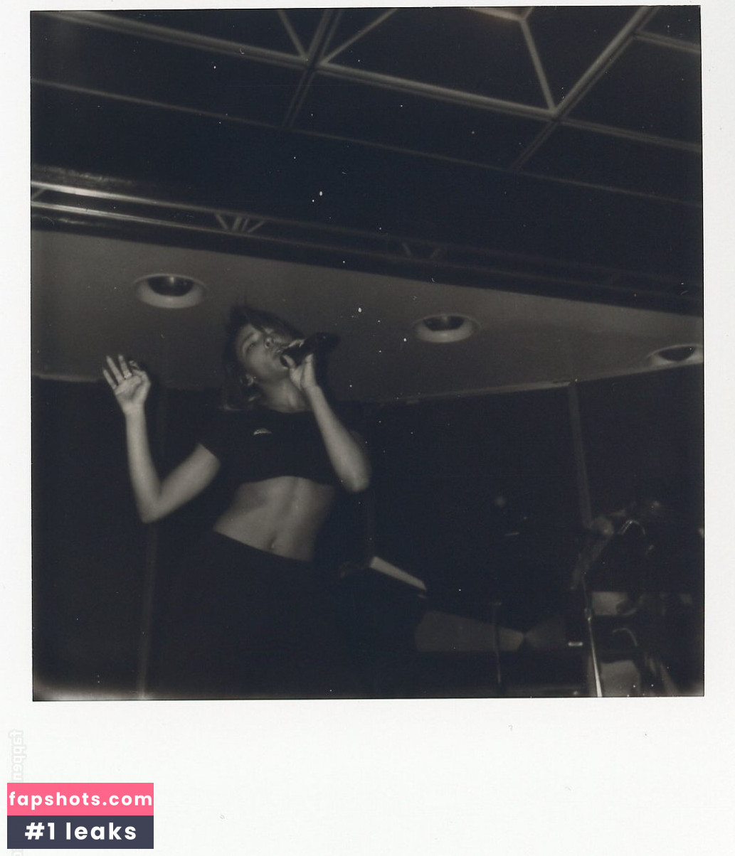 Tinashe gallery photo #496