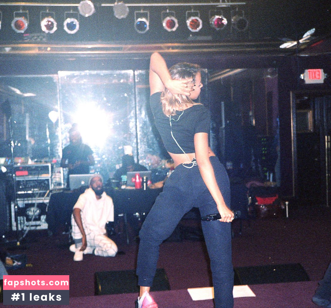 Tinashe gallery photo #546