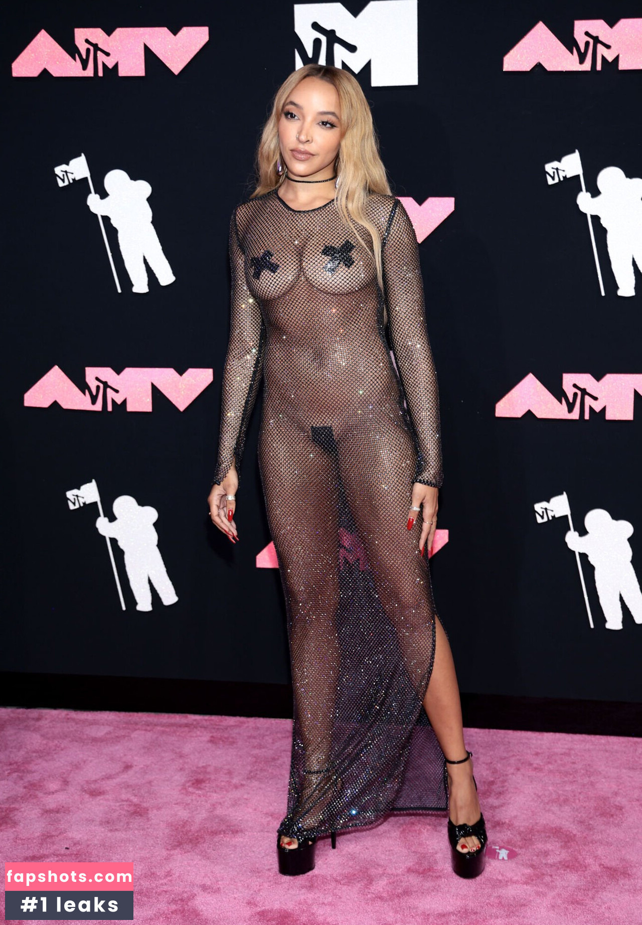 Tinashe gallery photo #90