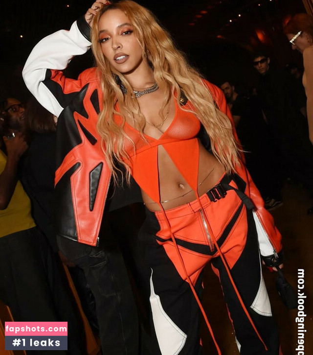 Tinashe gallery photo #98