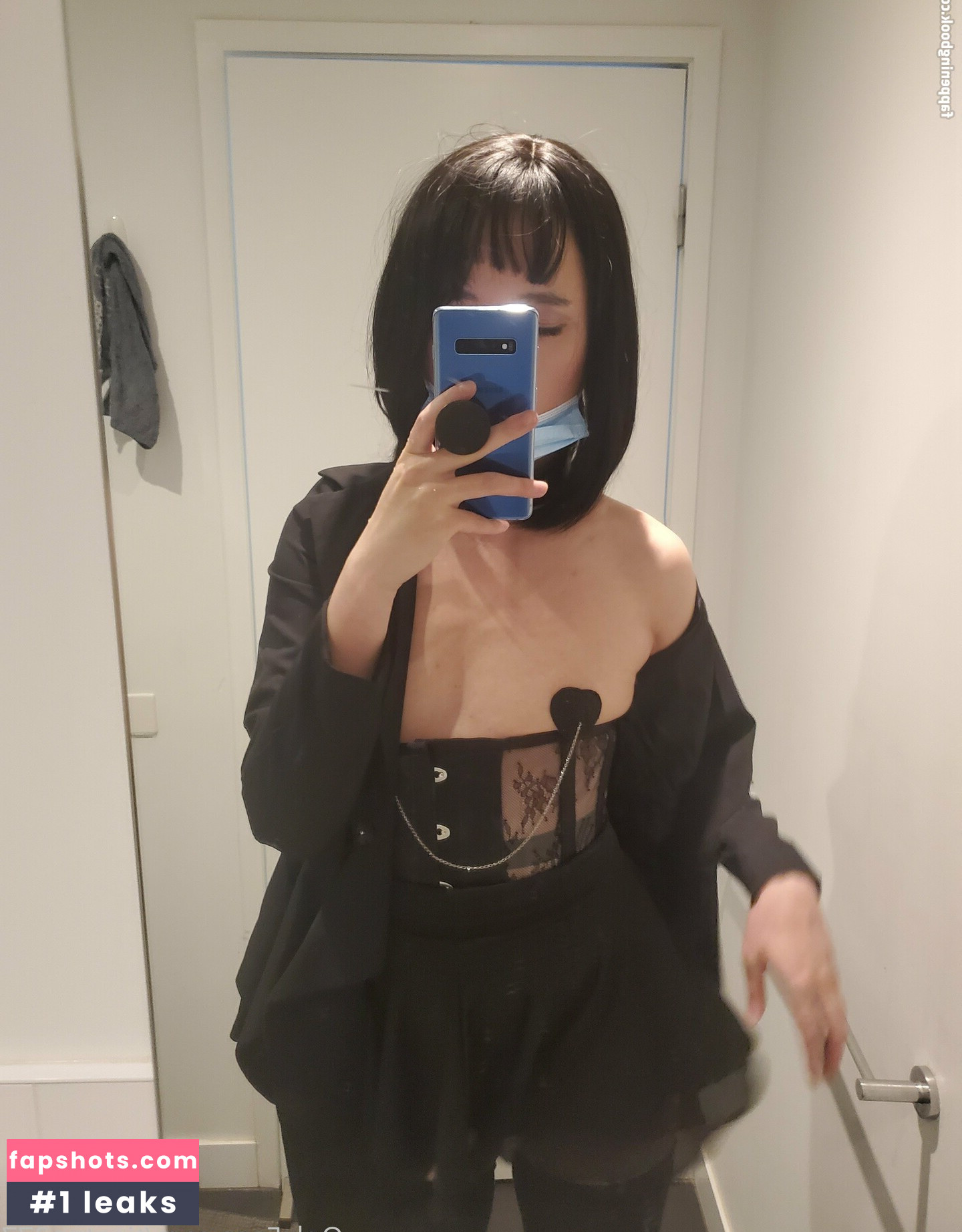 tinatan277 nude babe gallery