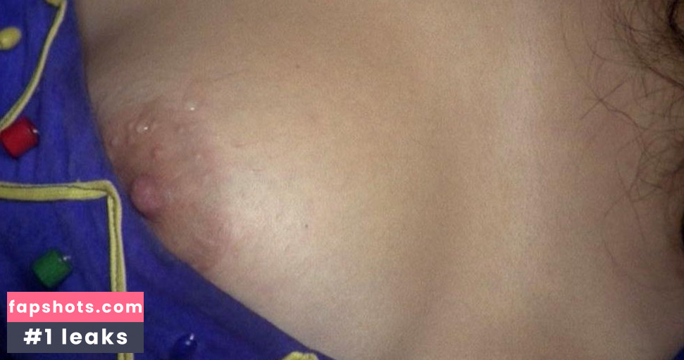 Tinì Cansino gallery photo #5