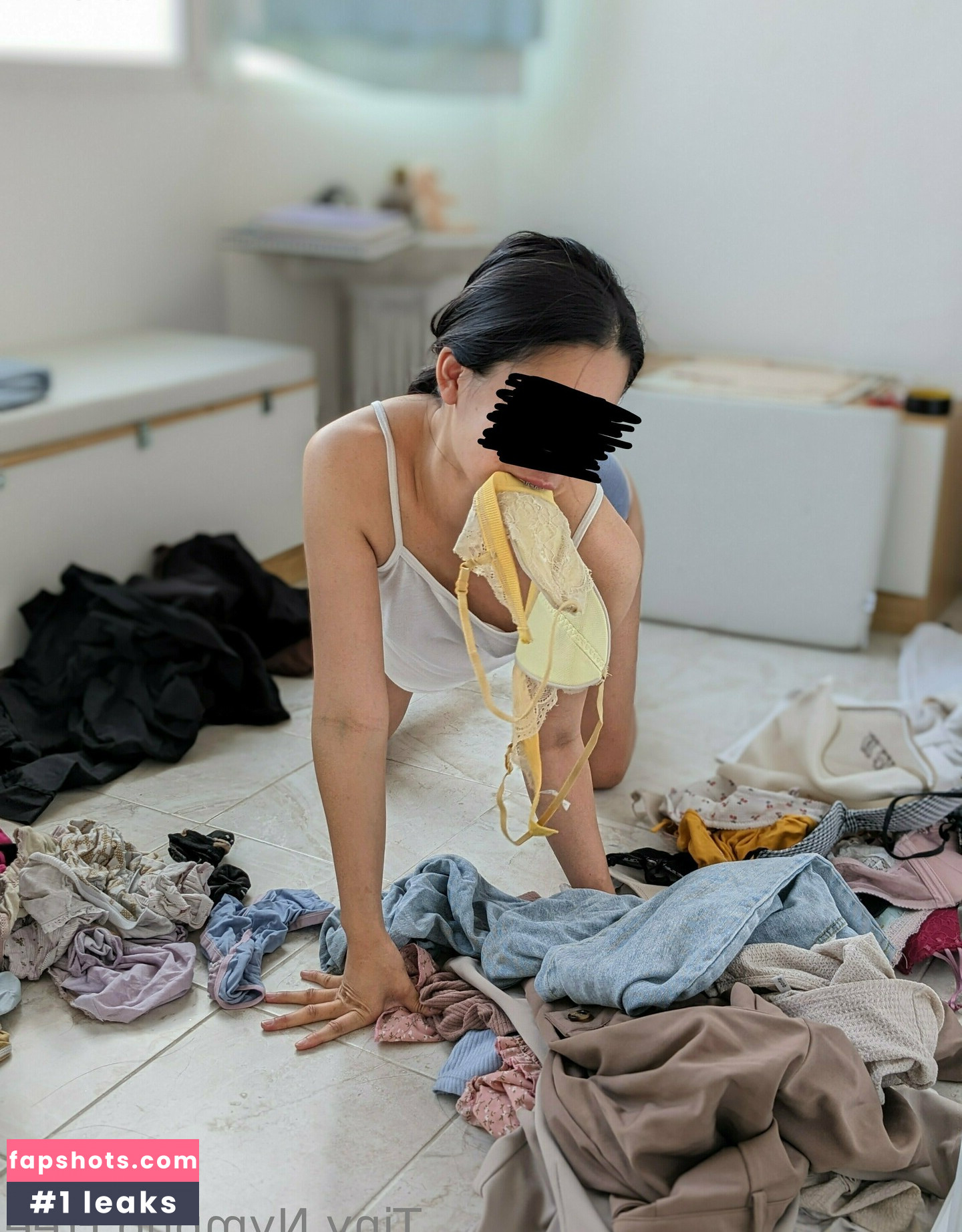 tiny_nympho_free gallery photo #17