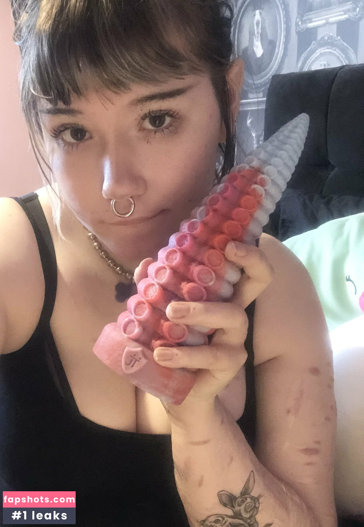 Tinyfawnn gallery photo #23