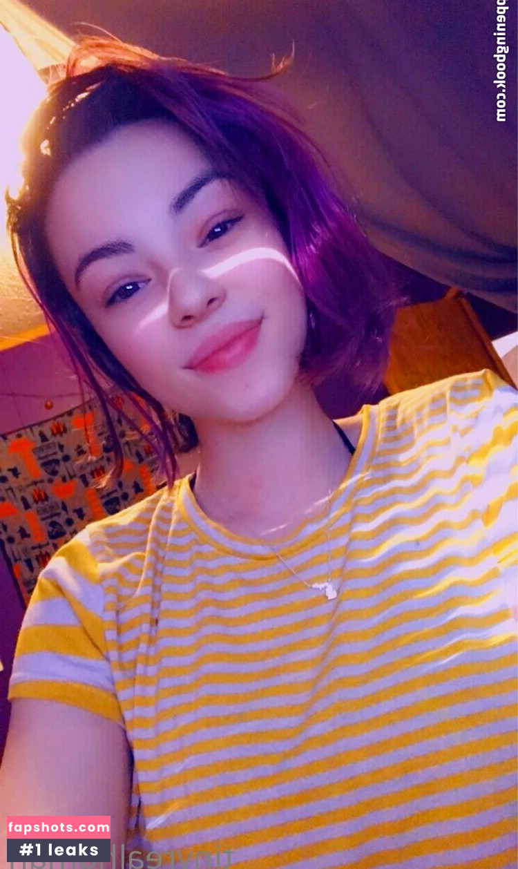 tinyrealhuman gallery photo #7