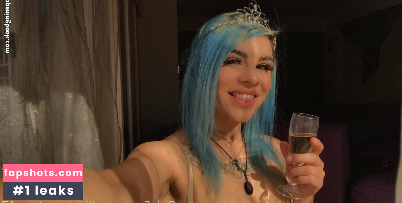 tinytemptress17 gallery photo #4