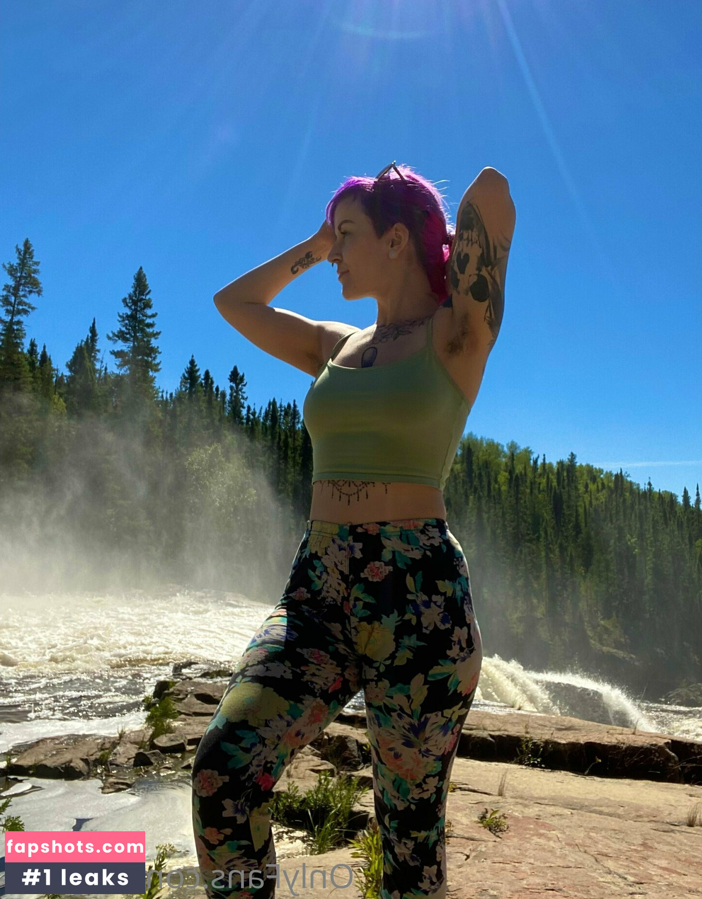 TinyToni gallery photo #112