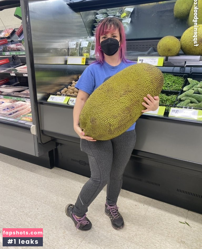 TinyToni gallery photo #34