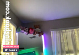 tinyyyk gallery photo #125