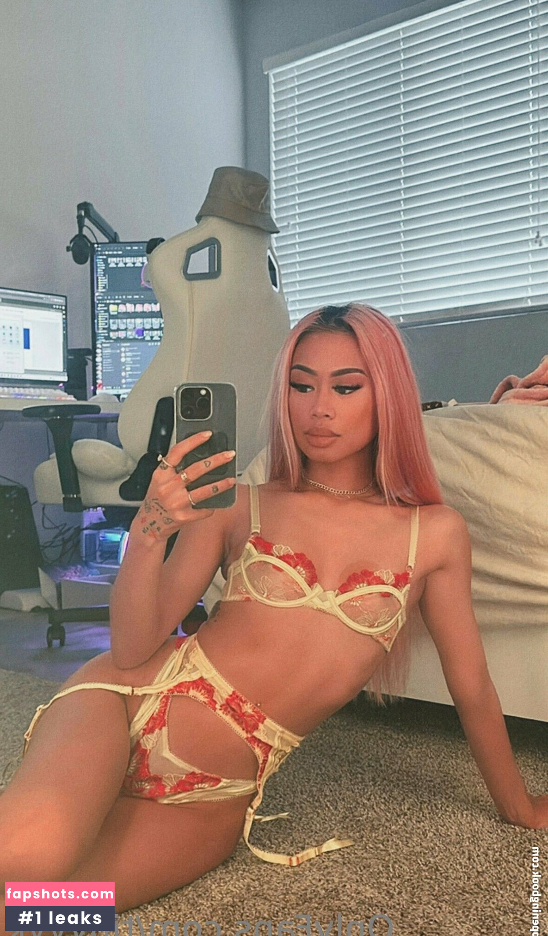 tinyyyk gallery photo #275