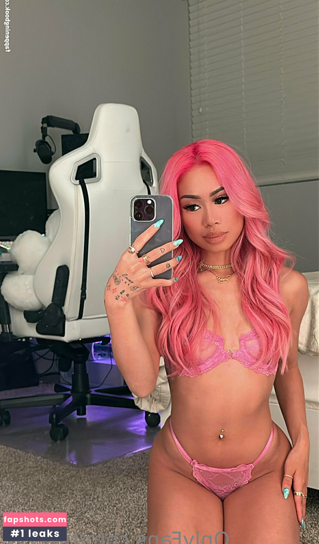 tinyyyk gallery photo #276