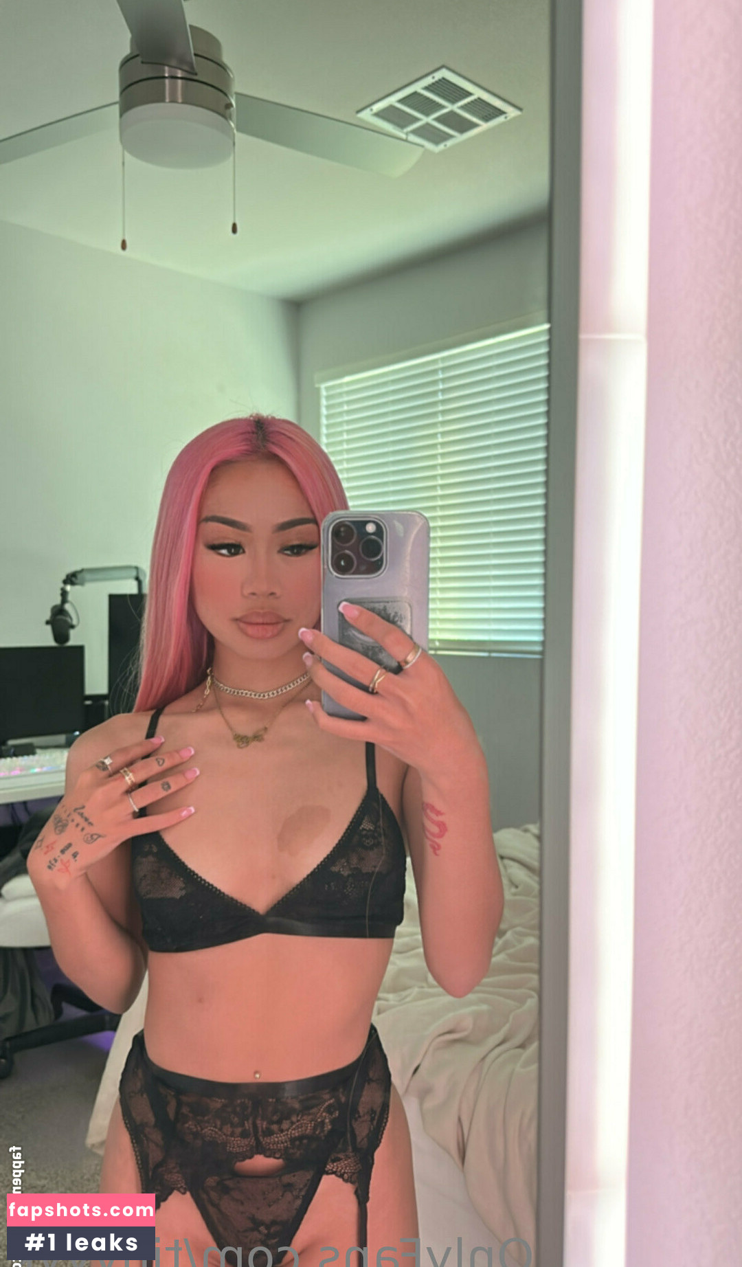 tinyyyk gallery photo #289