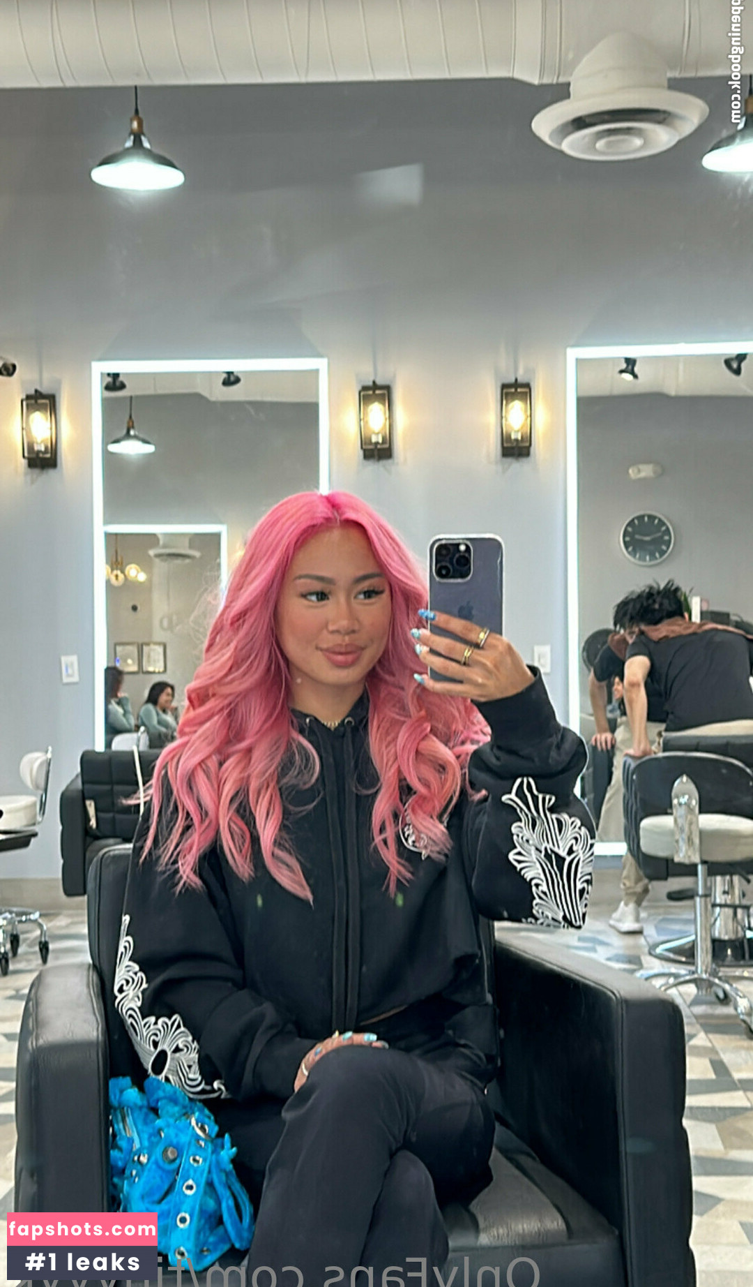 tinyyyk gallery photo #295