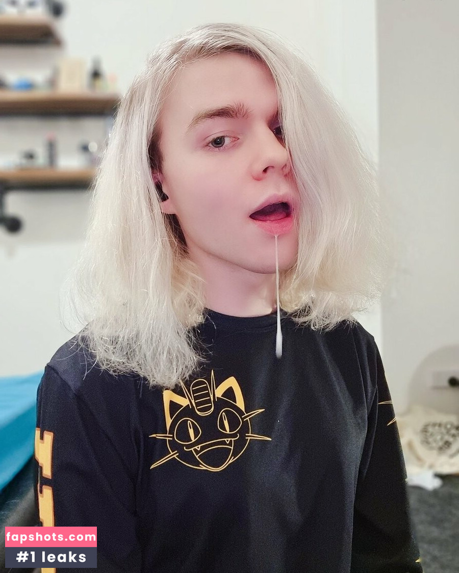 TipsyMinx gallery photo #5