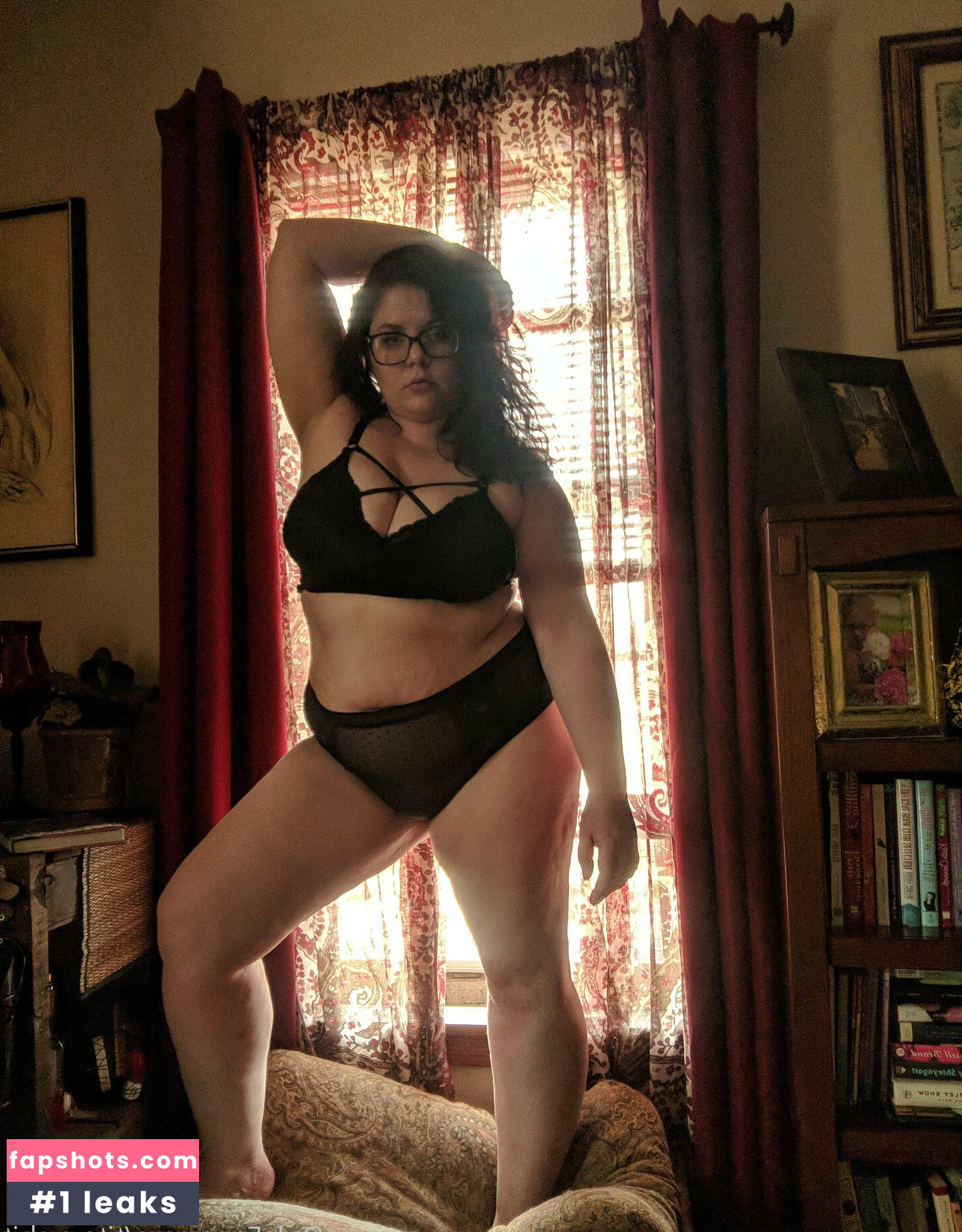 tits.n.shit gallery photo #26