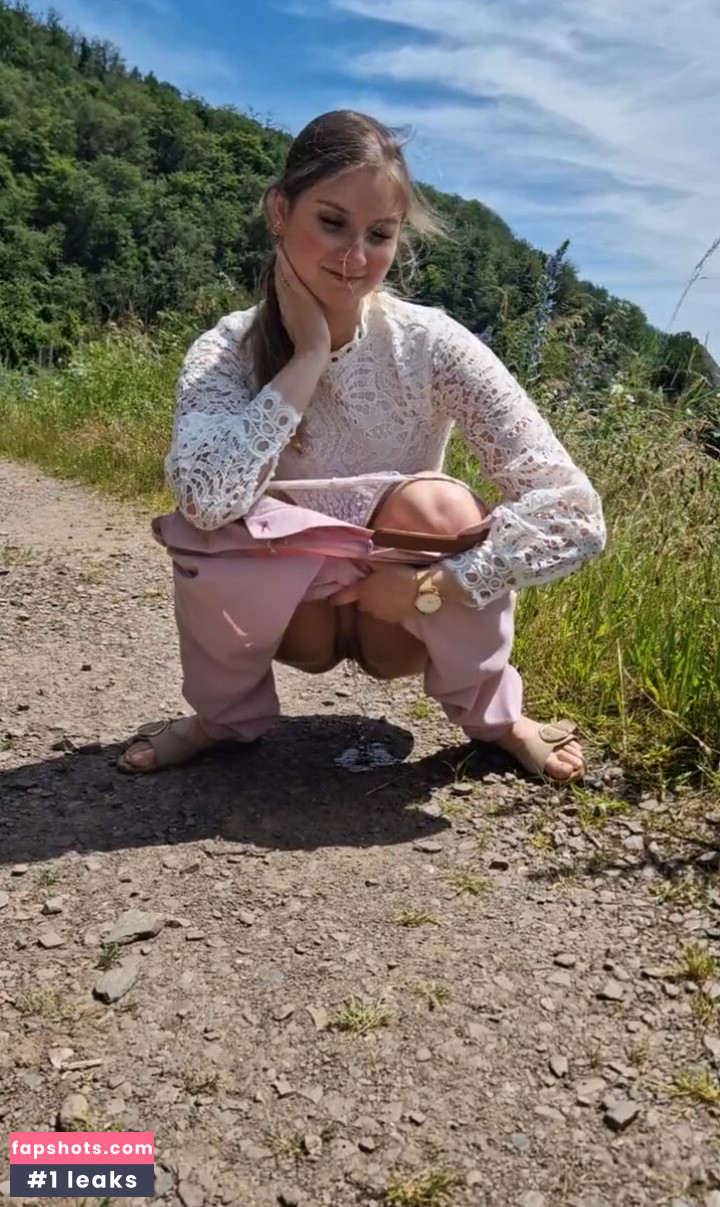 Titty Cat gallery photo #2