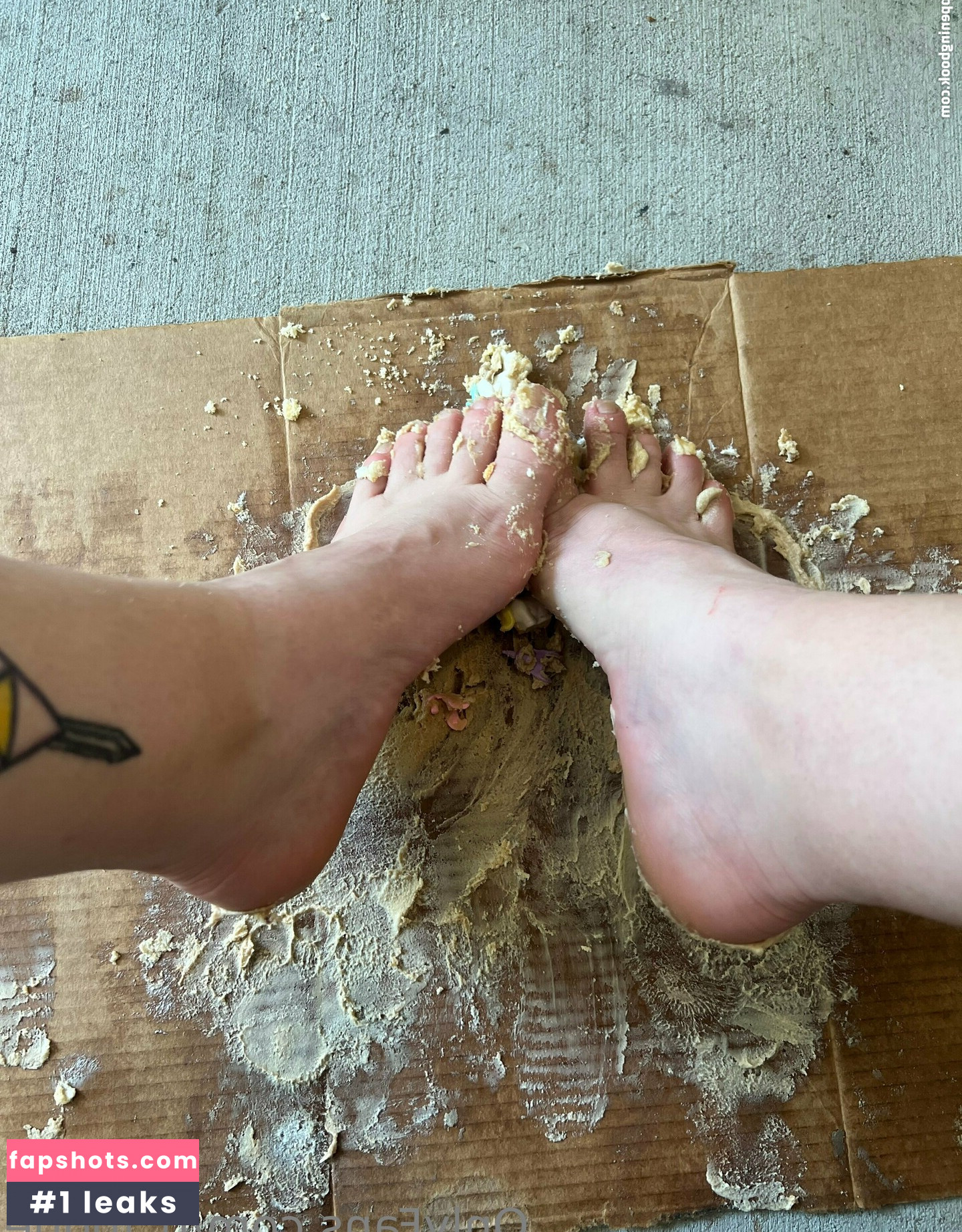 tj_footie gallery photo #28