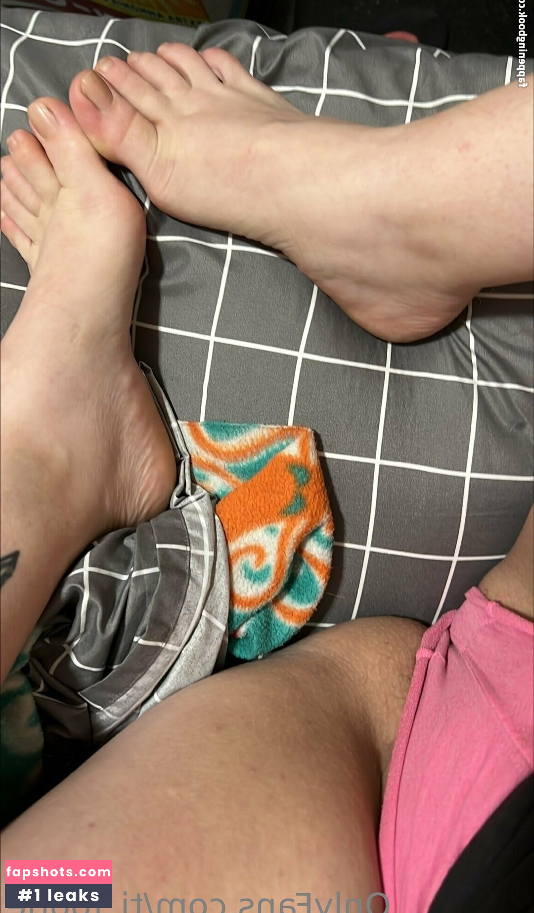 tj_footie gallery photo #37