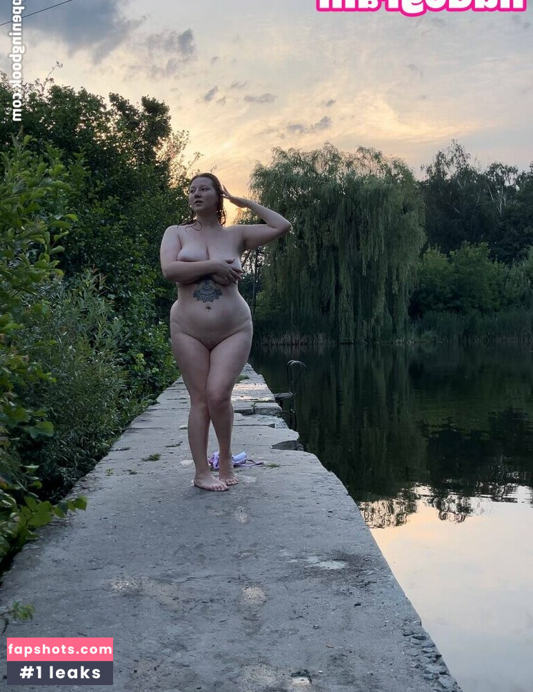 TKristina nude babe gallery