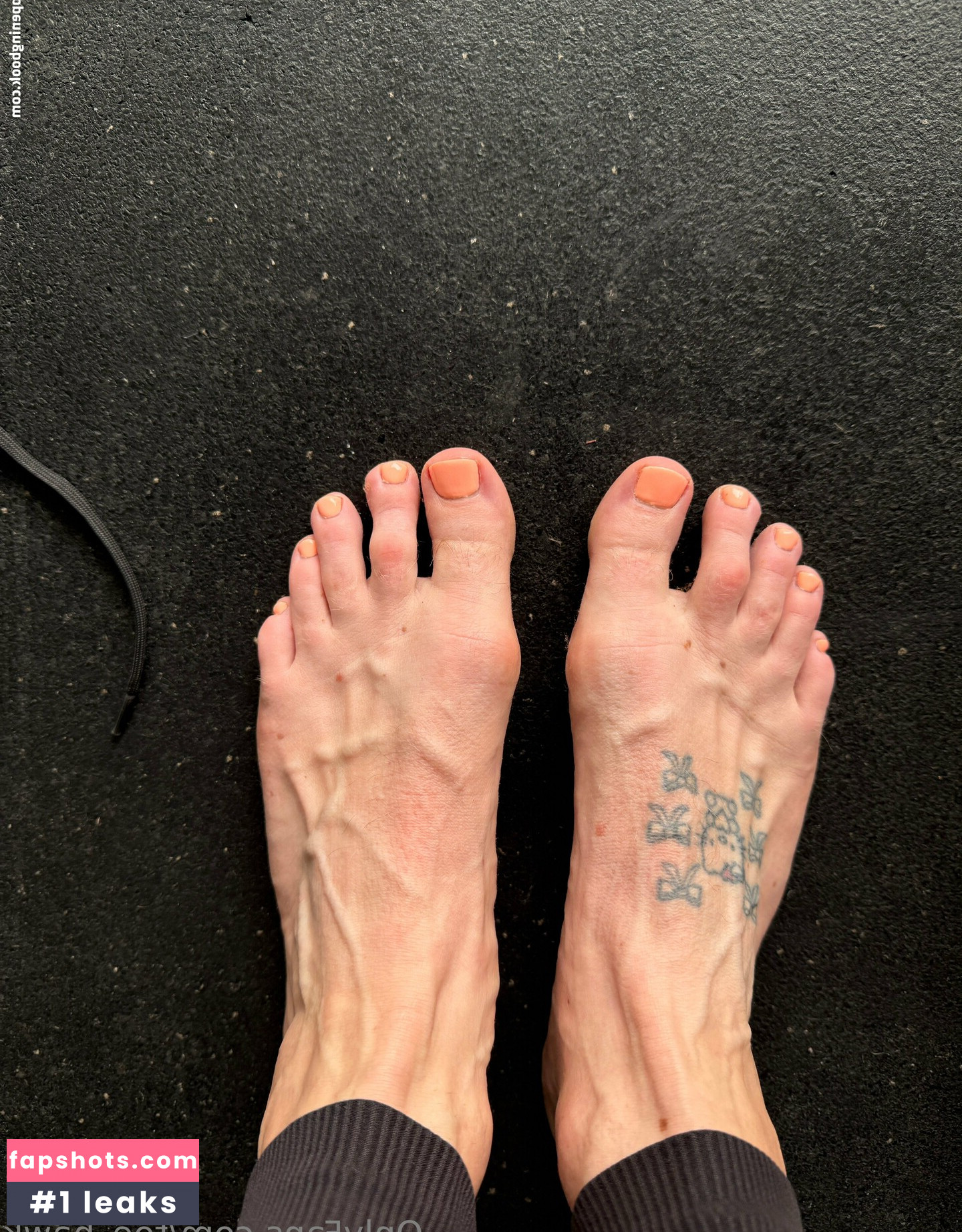 toe_hawk nude babe gallery