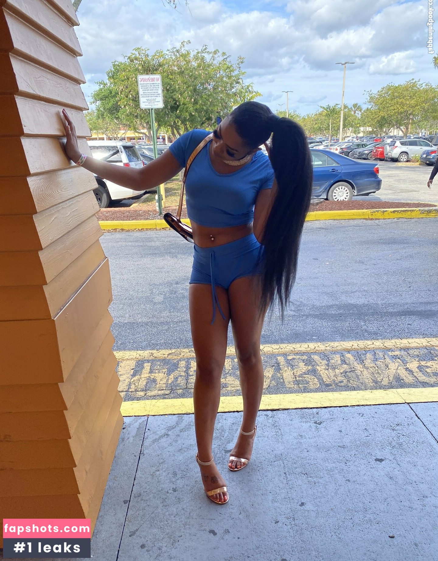 tokyoo nude babe gallery