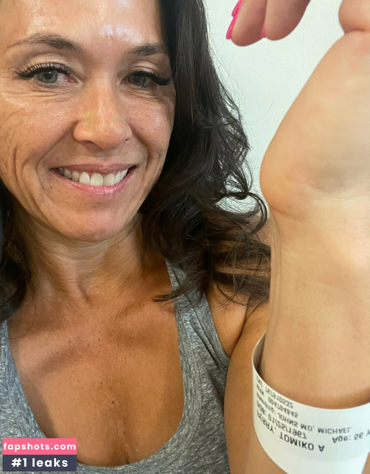 tomiko_1 gallery photo #2